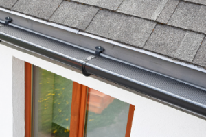 Article 32 300x200 - Types of Gutter Guards